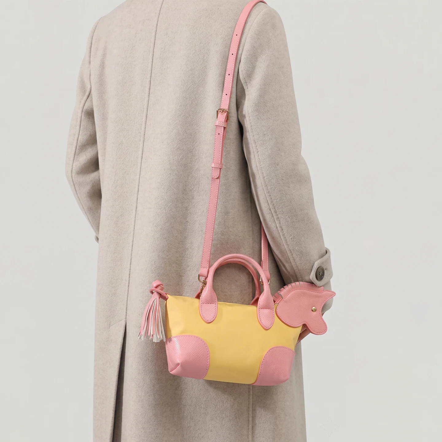 Women Bags Max - حقيبة يد نسائية صغيرة بتصميم حصان