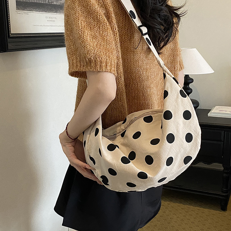 Hobo Bag Slouchy - حقيبة كتف نسائية كبيرة من القماش