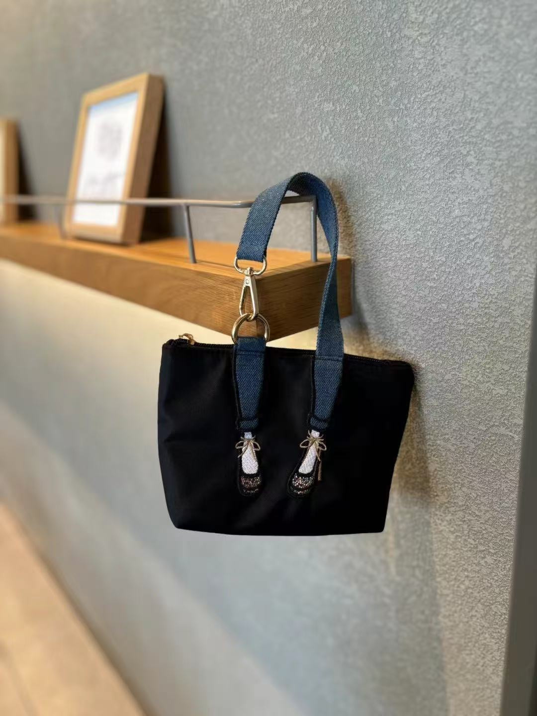 حقيبة هاتف نسائية عصرية مطرزة، - مراجعة Women Bags Max وسعره