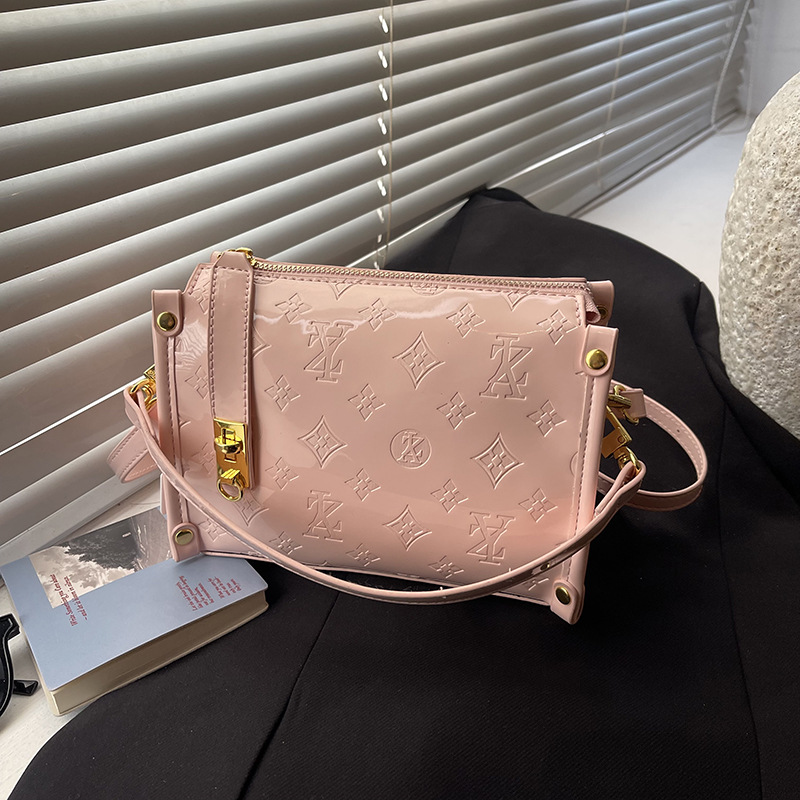 مجموعة التصميم الكلاسيكي 2026  - مراجعة Women'S Bags New Collection وسعره