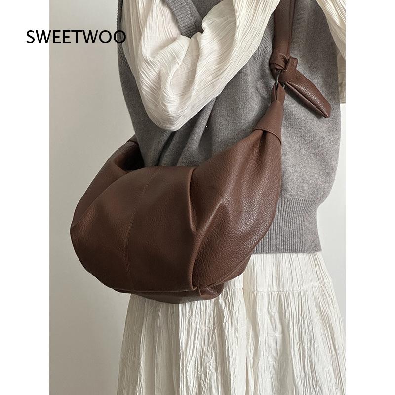 حقيبة هوبو نسائية من الجلد الص - مراجعة Hobo Bag Slouchy وسعره