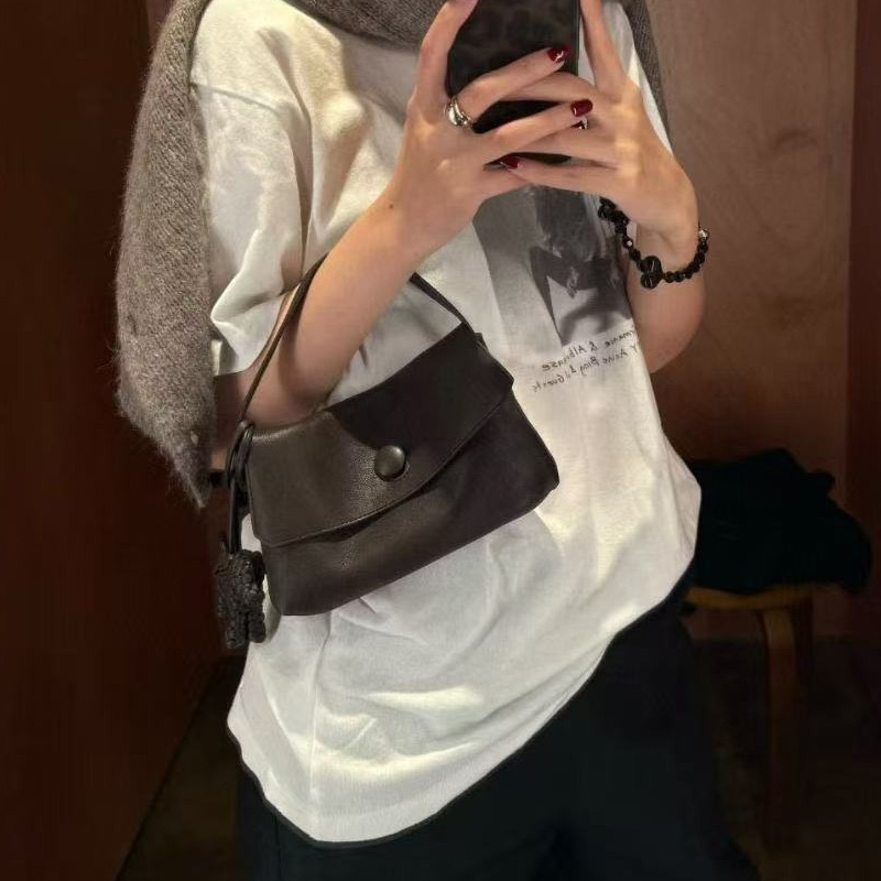 حقائب يد صغيرة من الجلد الطبيع - مراجعة Women Bags Max وسعره