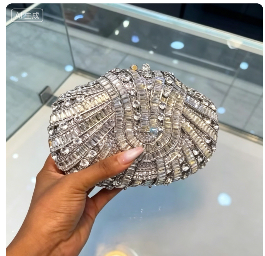 حقيبة يد نسائية من الكريستال و - مراجعة Women Handheld Bags وسعره