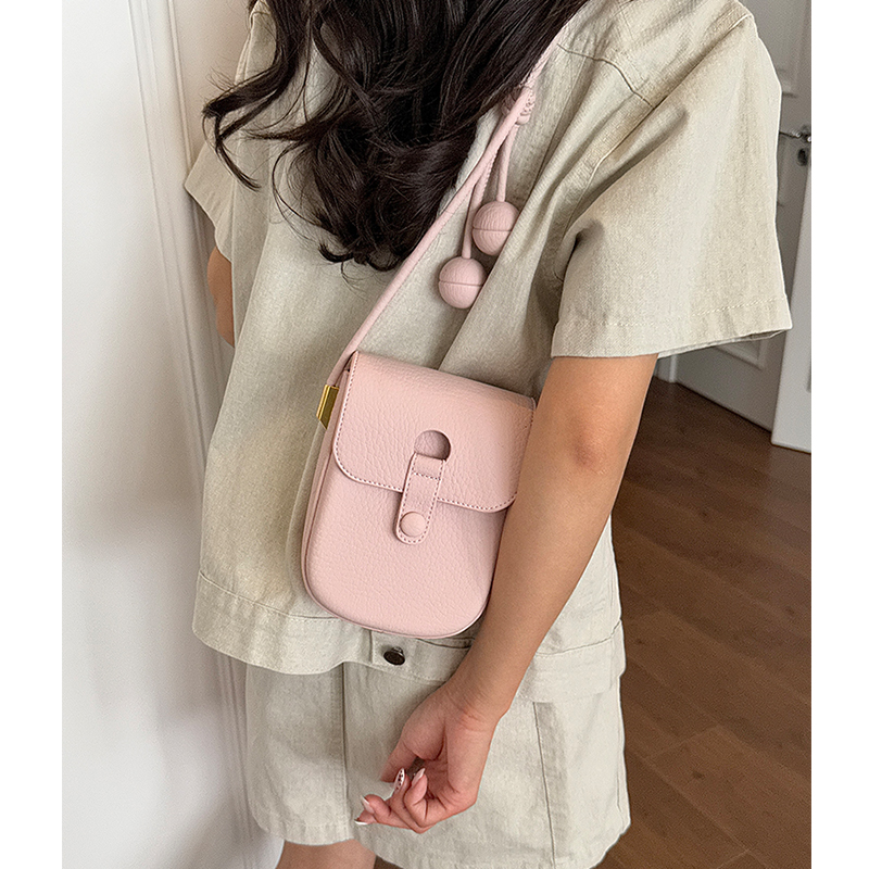حقيبة كتف صغيرة فاخرة باللون ا - مراجعة Women Bags Max وسعره