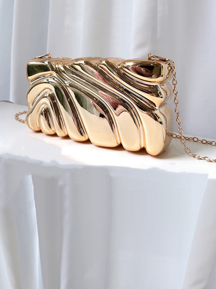 حقيبة سهرة فاخرة لامعة بتصميم  - مراجعة Women Handheld Bags وسعره