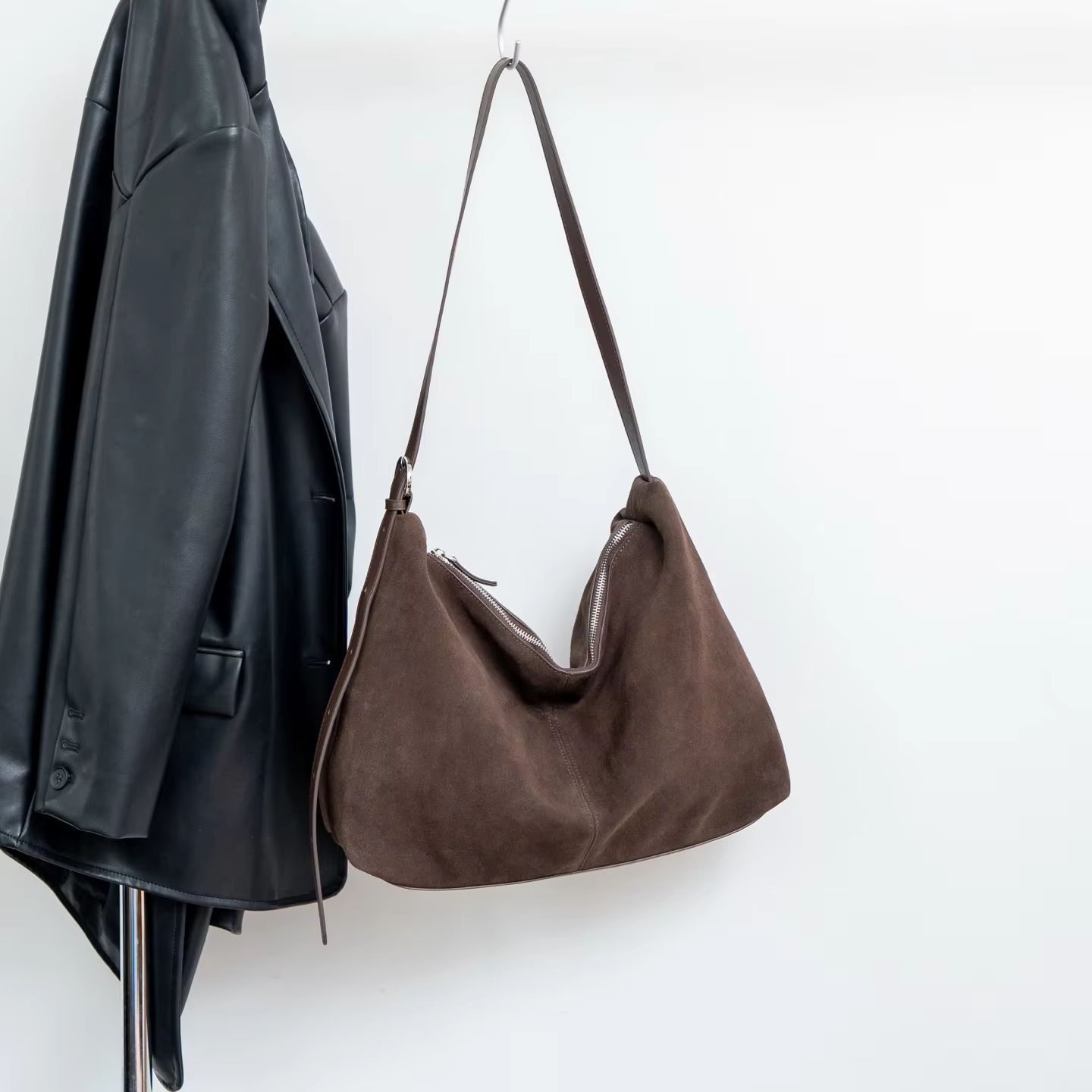 حقيبة كتف نسائية من الجلد المد - مراجعة Hobo Bag Slouchy وسعره